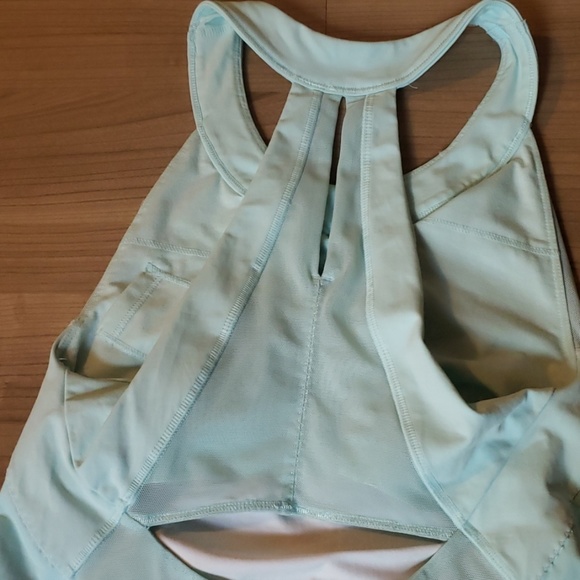 Lululemon - Picture 3 of 4